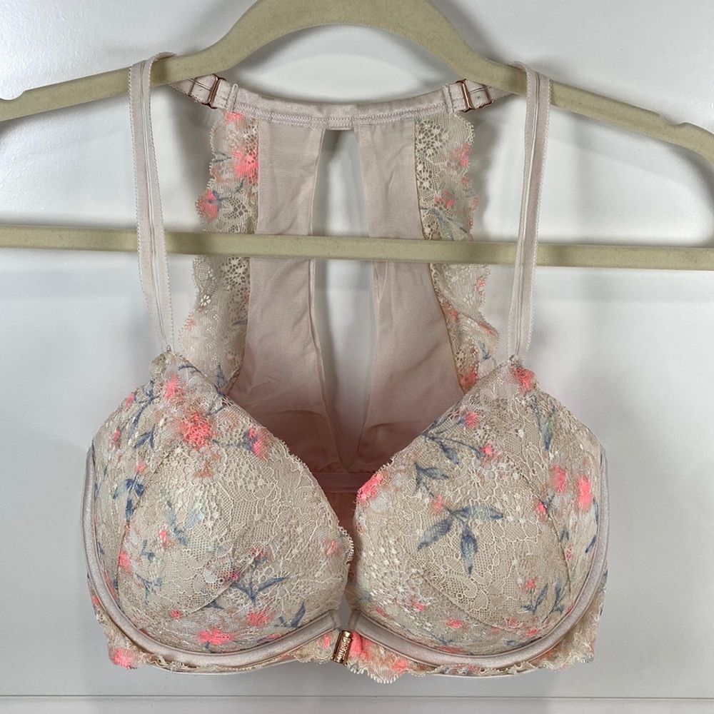 Pink Victoria's Secret date pushup bra lace front‎ clasp